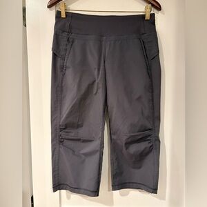 Lululemon Athletica Women's Dark Gray Capris